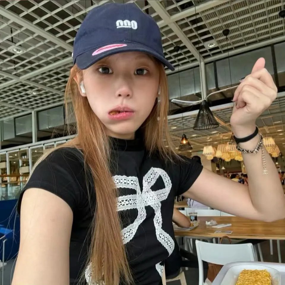 当四叶草碰上剑尖时粤语